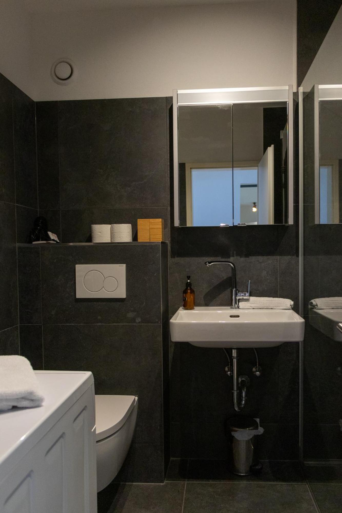 Stylische Stadt-Wohnung Bregenz - Mit Parkplatz ภายนอก รูปภาพ